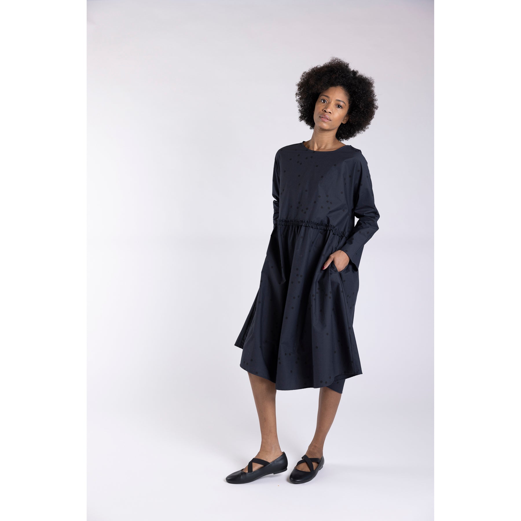 Apuntob Cotton Poplin Polka Dot Long Sleeve Dress With Ruched Waistline Anthracite Grey