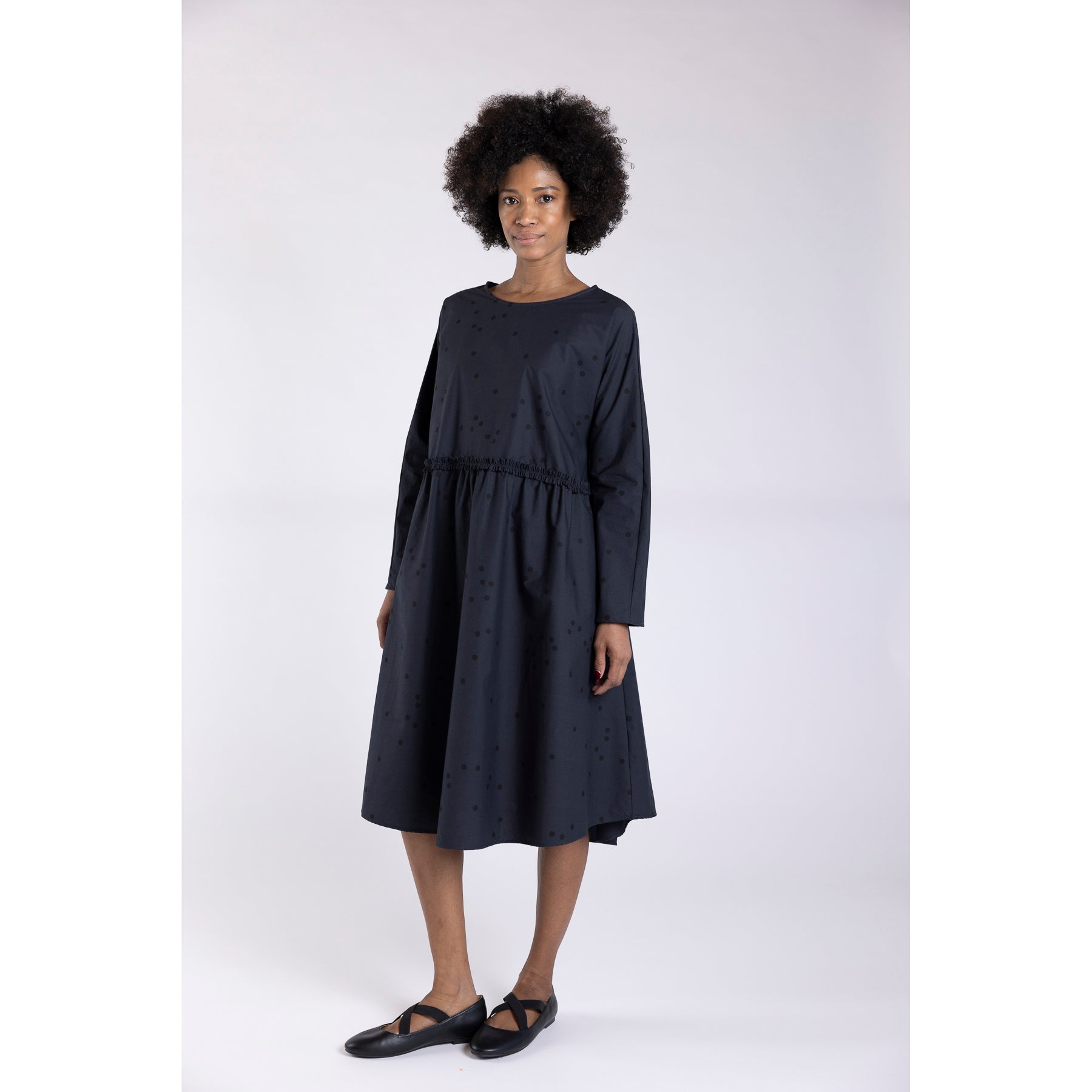 Apuntob Cotton Poplin Polka Dot Long Sleeve Dress With Ruched Waistline Anthracite Grey